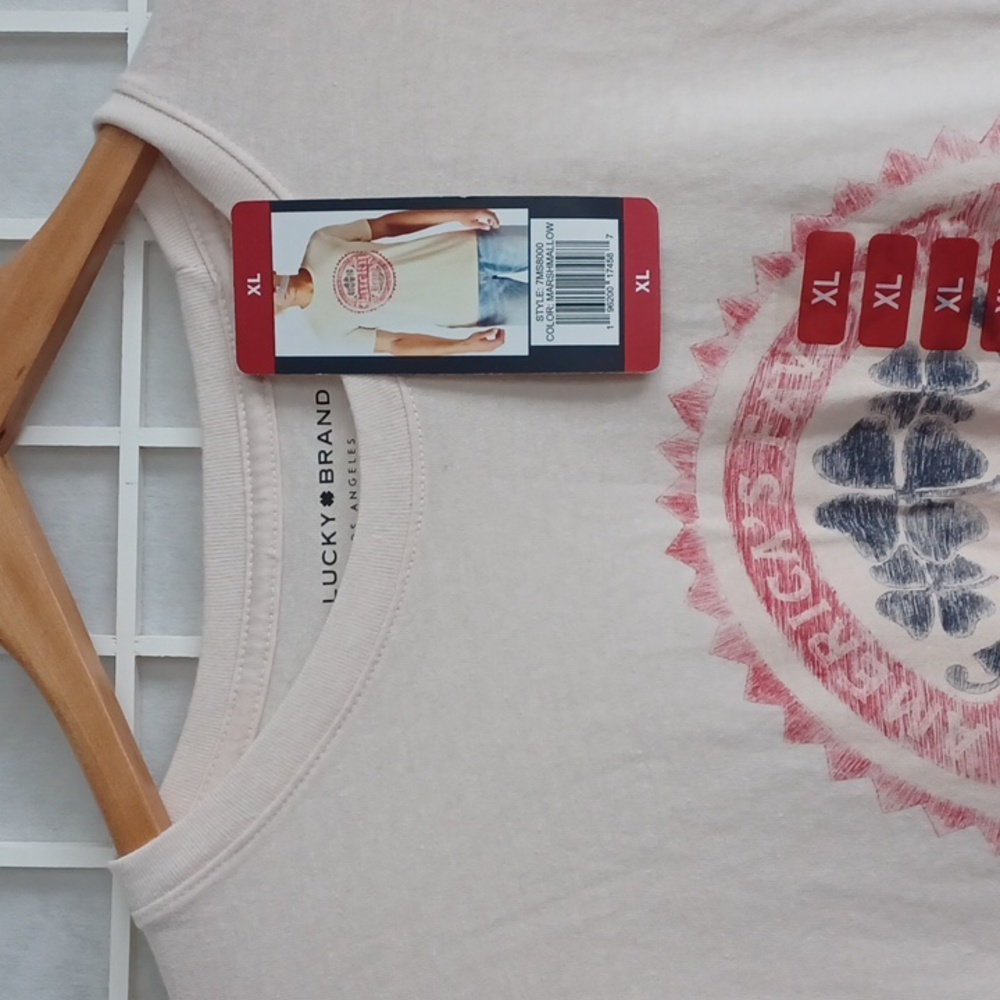 Lucky Brand Men's T-shirt - Picture 2 of 11